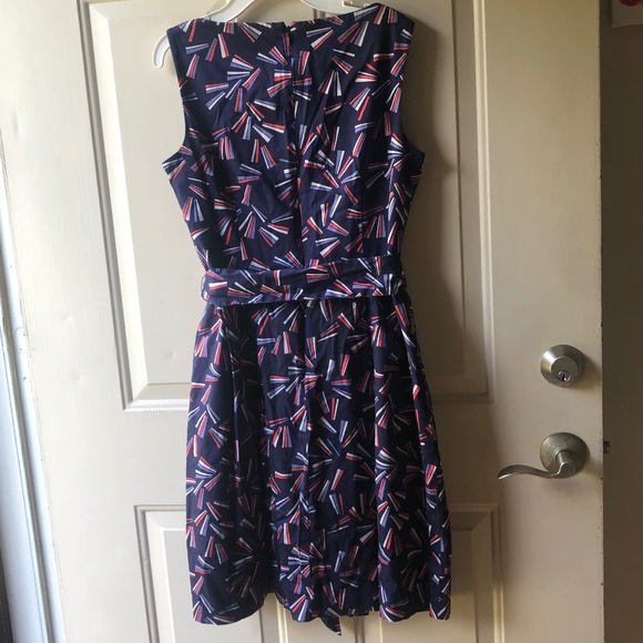 Anne Klein design abstract Sleeveless. Size 6 Dress. - Picture 3 of 12